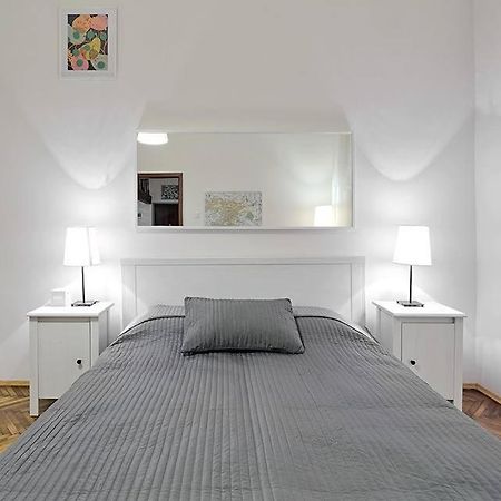 Apartment Next To The Main Square クラクフ エクステリア 写真